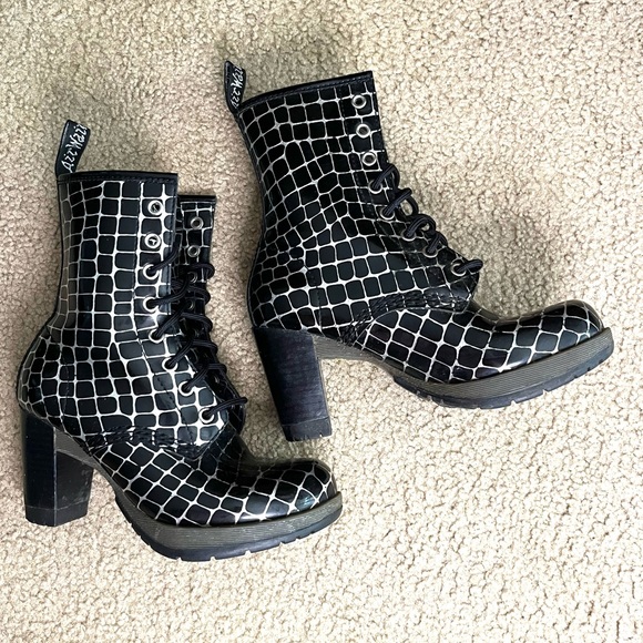 Rare Dr. Martens Darcie Black and Silver Size 6 - Picture 3 of 10